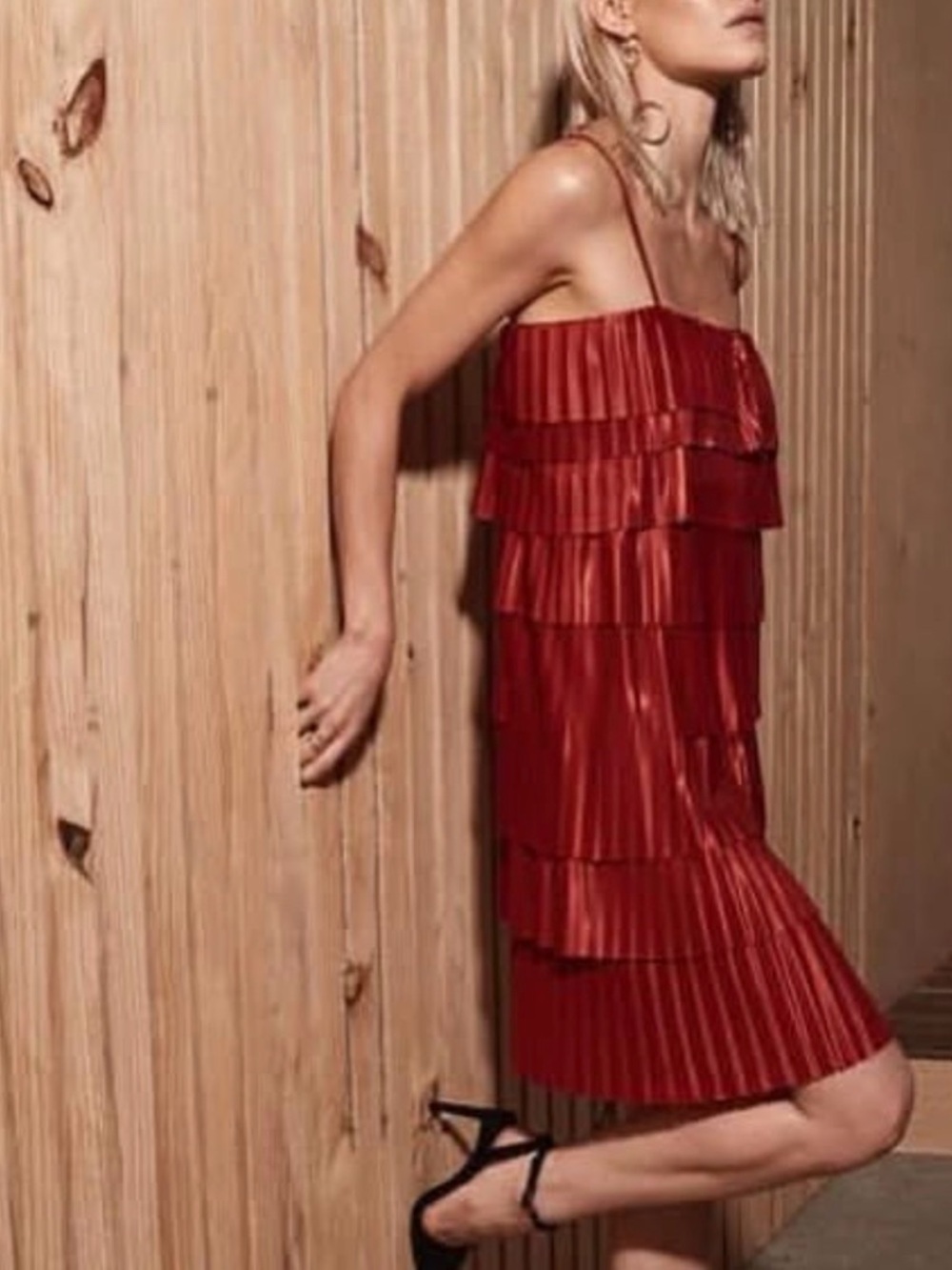 Shilla Australia Red Tiered Pleated Party Glitz Spaghetti Strap Midi Dress Sz S